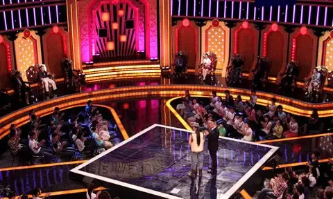 天津卫视《非你莫属》走出国门 开启海外专场