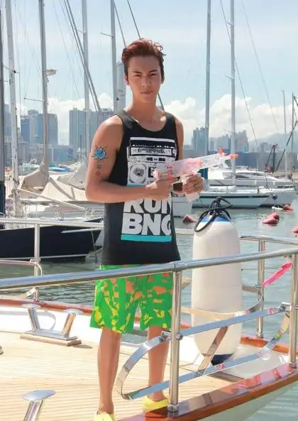 香港知名男艺人陈伟霆