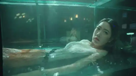 《美人鱼》上映就翻车,一星二星满屏飘,克拉拉身材成突出看点?