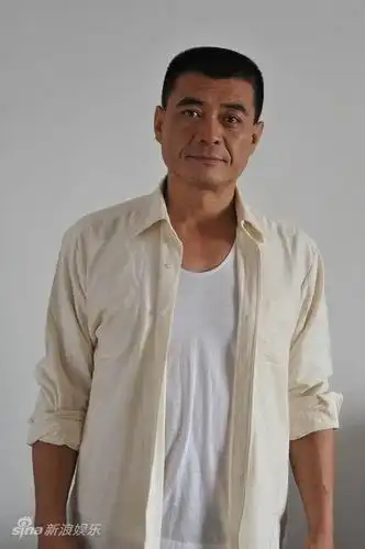 图文:剧版《24城记》定妆--王新军饰雷建彬