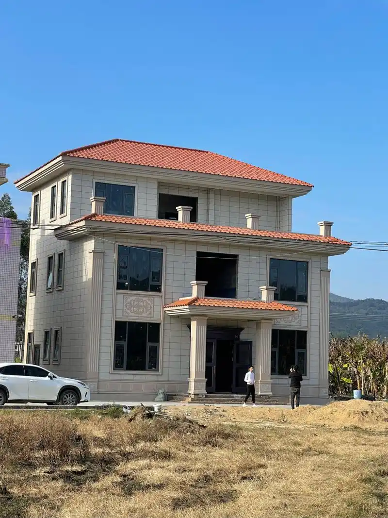 自建房可以这样装修外墙砖300x600一平方25米罗马柱500x500大理石瓷砖