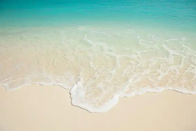 干净美丽的沙滩风景高清摄影图片