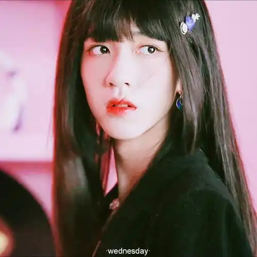 贺峻霖头像08星期三 tina贺真的美到我心里去了