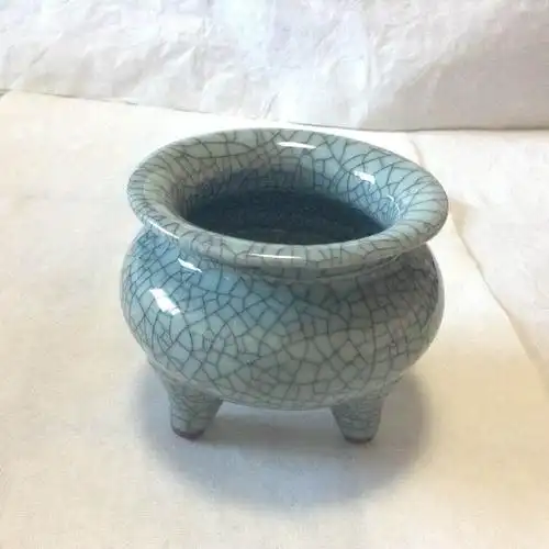 哥窑可人儿—鬲式炉_香炉