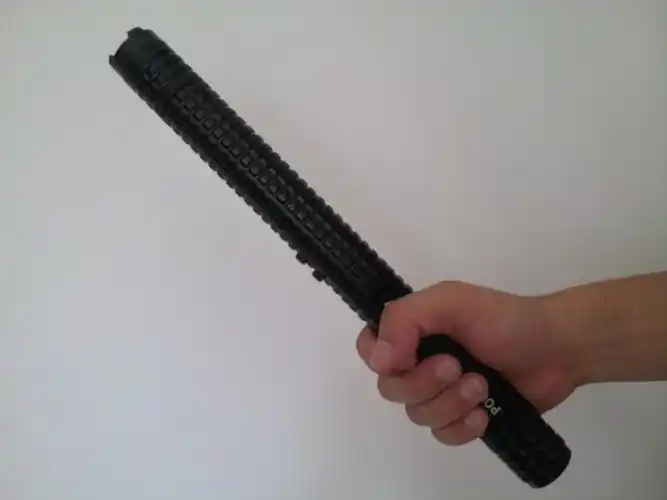 防身电击棍 防身新闻动态 防身知识资讯 > 广州哪里卖安保用品