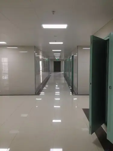 新乡市中心医院门急诊大楼内景