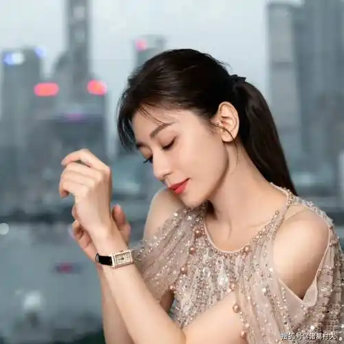 49岁贾静雯,才是真尤物!饱满有料性感绝伦!