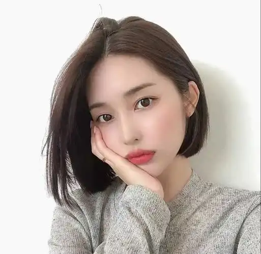 发量少短发发型(发量少的女生建议发型)