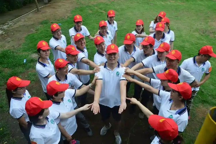 我司举行12周年庆野外团队拓展活动