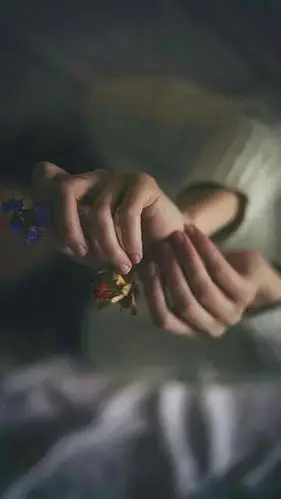 赏心悦目的手_唯美图片_我要个性网