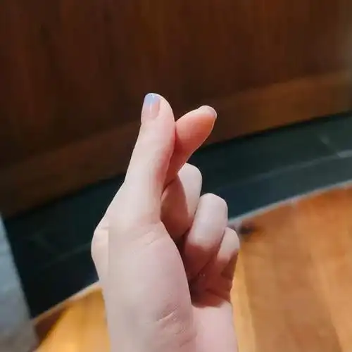 恋爱了?李溪芮和熊梓淇生日比心送祝福,女方被爆是双性恋?