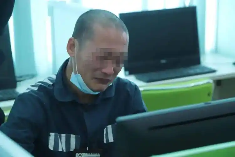 高明监狱以春节,元宵节等重要时间节点,联系思乡念亲重,服刑时间长的