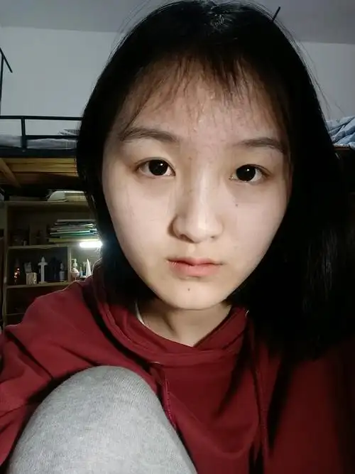 救救我救救我 感觉自己好丑p4素颜正脸头发都撩起来了 就脸贼大鼻子贼