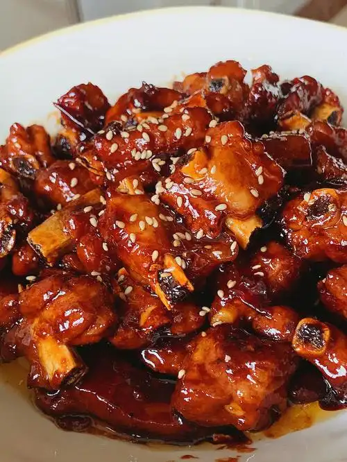 好吃到舔手指的糖醋排骨附做法