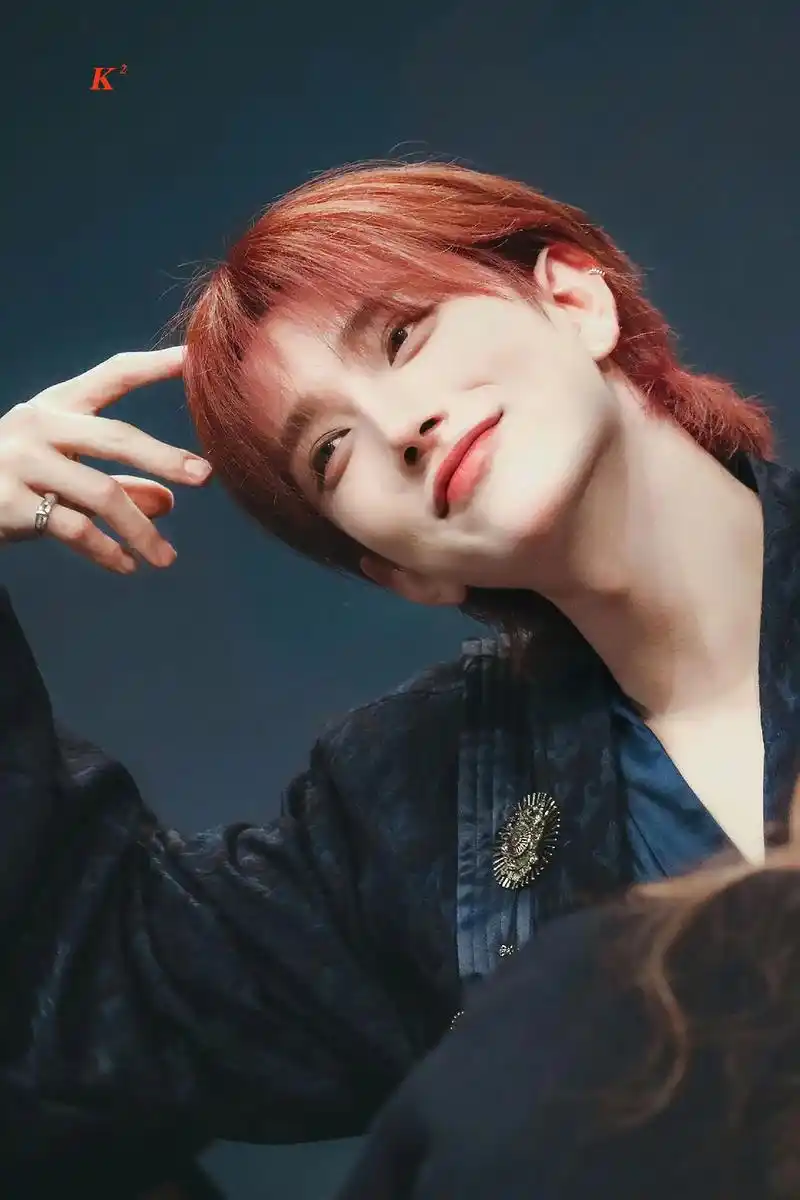 好喜欢呜呜#洪知秀joshua#红发 #seventeen - 抖音