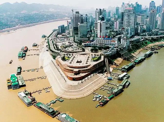 重庆市民李正权一直都对朝天门怀有一种深深的眷恋之情.