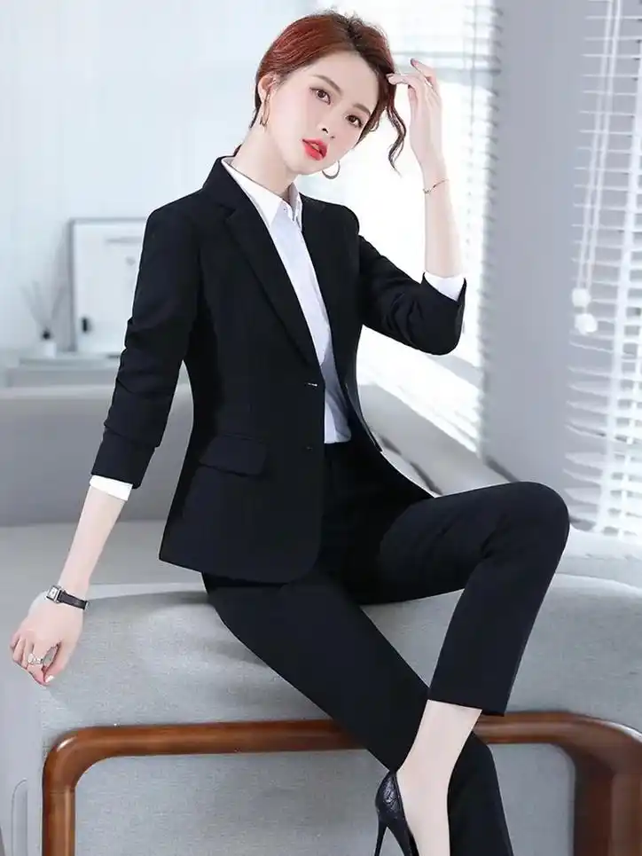 女士西装套装 #不挑年龄不挑身材 #显瘦显高显气质 #职业 - 抖音