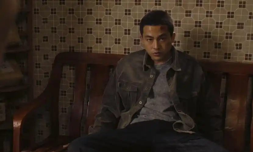 《不可告人》:31岁欧豪干饭,戳穿了多少"戏混子"的体面