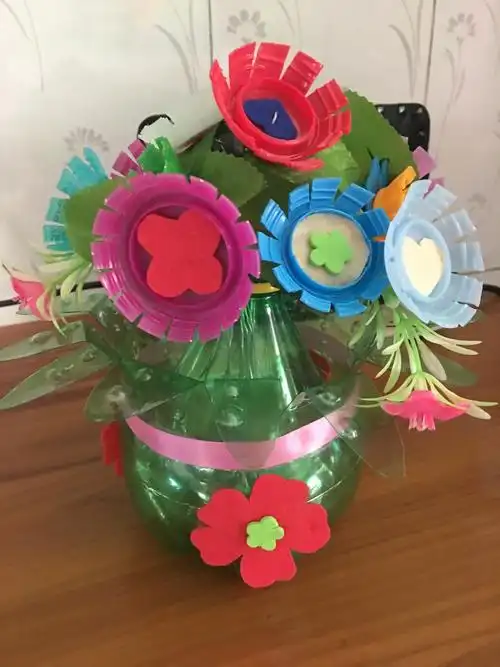 最美人间四月天,春暖花开的季节,中三班亲子手工~塑料瓶,瓶盖,废旧