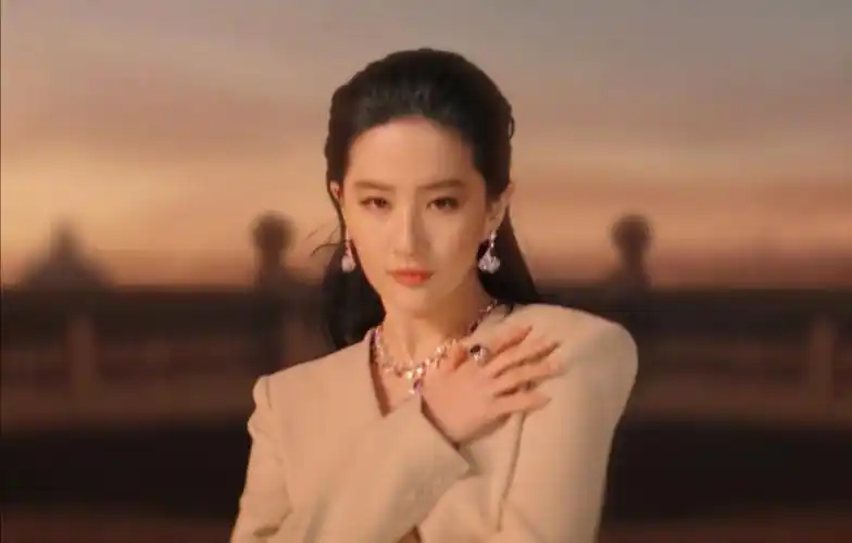 刘亦菲宝格丽140周年高级珠宝全球广告高清大片!