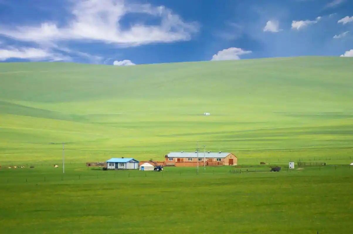 4日内蒙古之行.#呼伦贝尔大草原的风景有多迷人 #草原 #蓝 - 抖音