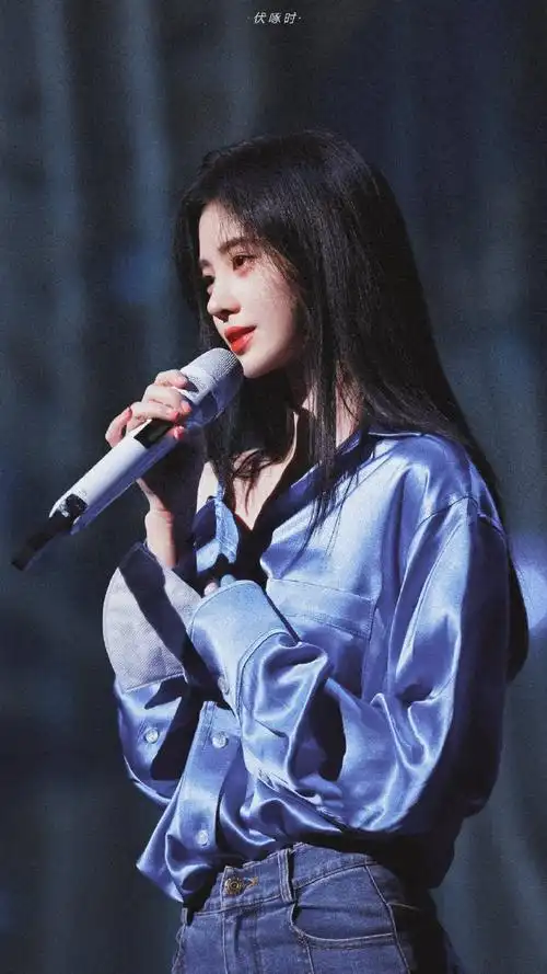 鞠婧祎芒果年货节彩排照