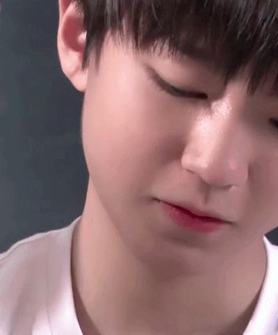 王俊凯gif妖娆gif撩giftfboysgif妩媚gif