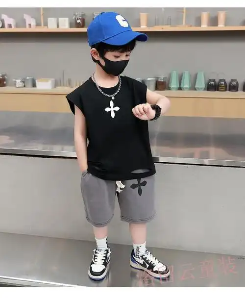 衣服时尚7破洞痞帅6中大童一岁宝宝男孩潮4岁5休闲两件套黑色套装110