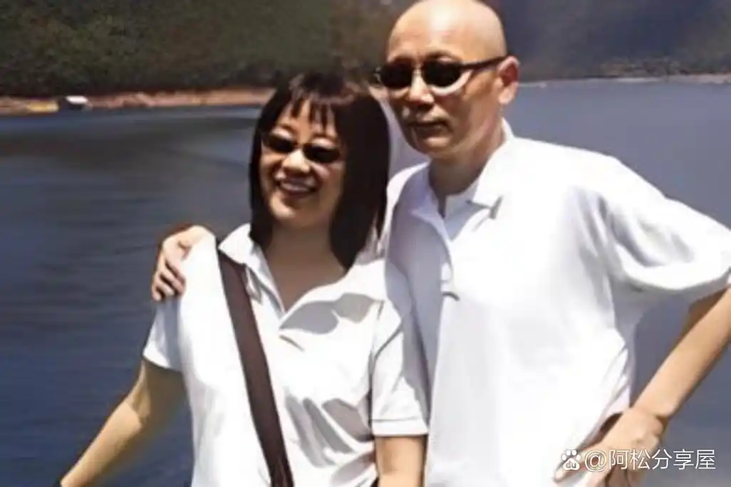 1995年,葛优听了老婆贺聪的话,把全部的存款350万都拿了出来,就在北京