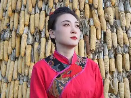 闫丽丽原创新陕北民歌《心口口疼》@【闫丽丽】～陕北带闫人