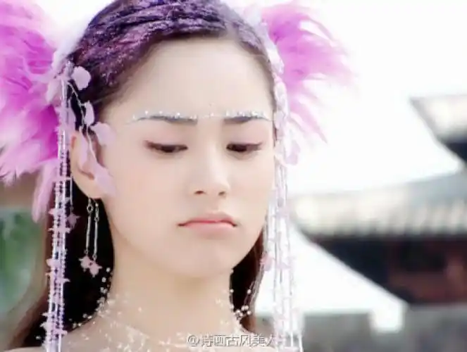 钟欣桐《齐天大圣孙悟空》 【紫薇仙子】她与紫兰是两姐妹,都是花.