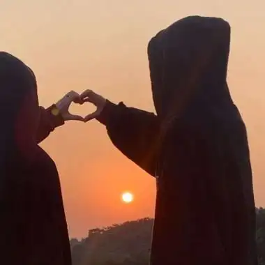 由美头网整理发布,情侣头像频道提供更多与日落,夕阳,晚霞相关的头像