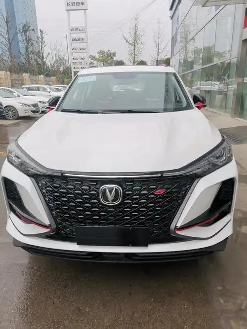 长安cs75 plus 这车是白色耐看还是灰色耐看?_玩车迷