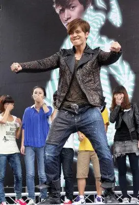 罗志祥签唱会上,大展舞技.(记者陈瑞源/摄影)