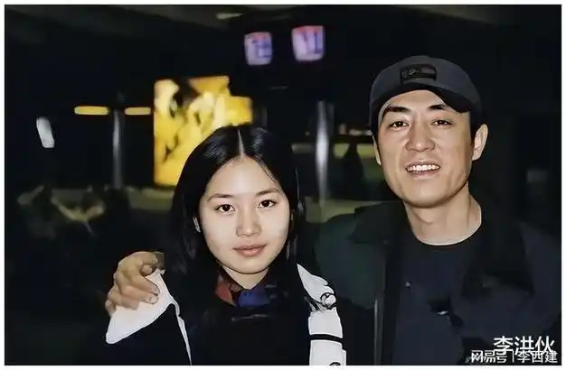 都以为张艺谋只爱与陈婷的孩子其实对大女儿张末倾注了更多期待