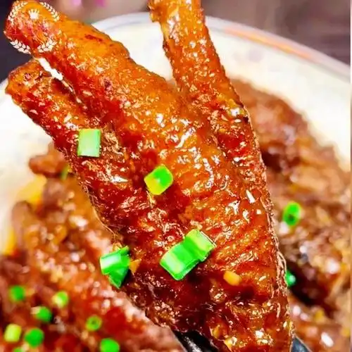 虎皮鸡爪不仅仅需要用油炸,关键步骤不能少,这才是虎皮的关键