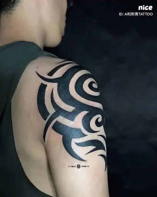 图腾纹身图片肩部图腾纹身图案