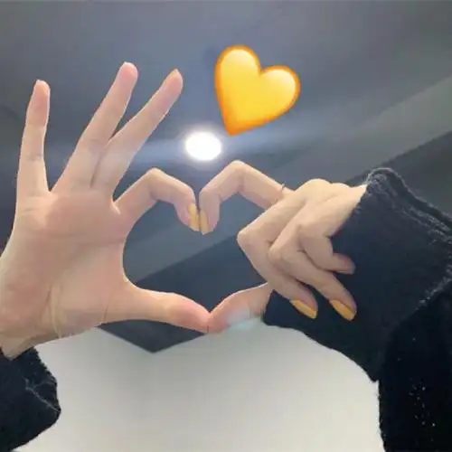 比心 刘旭东 2023.2.11. 我在笑哈哈, 你却悲戚戚.