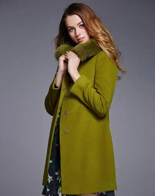 秋香绿欧美时尚毛领羊绒大衣