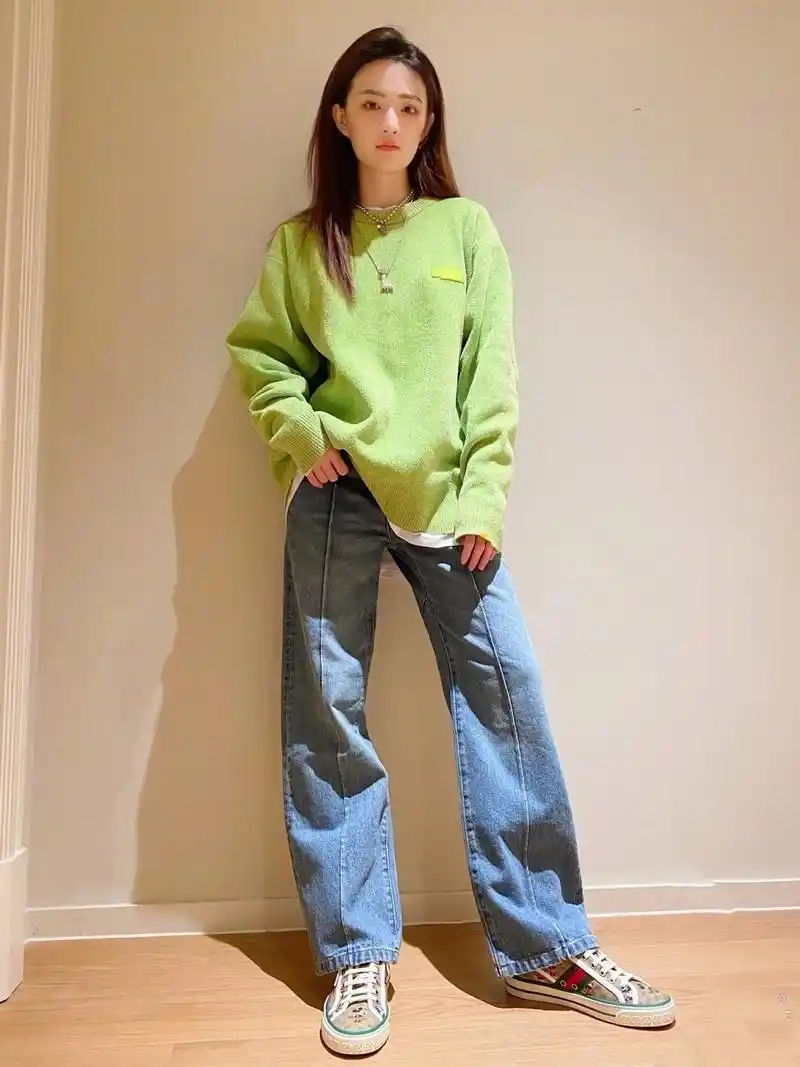 徐璐夏日穿搭真好看背带裤搭小白鞋洋气又清爽