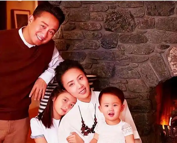 黄磊孙莉因"师生恋"不被认可,相恋五年遭遇情感危机,现状如何