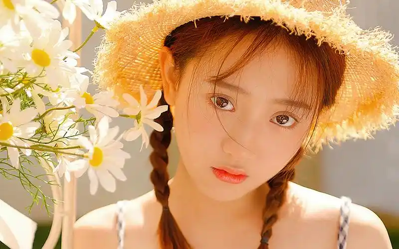 户外阳光女孩唯美写真高清电脑桌面壁纸