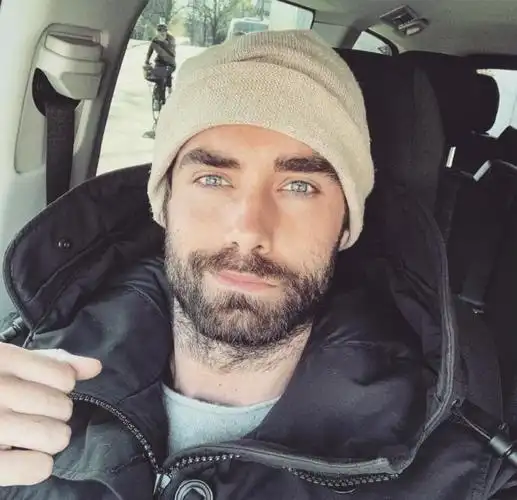 肌肉男:成熟肌肉男欧美大叔阳光帅哥生活自拍度假ins照片-小虾米