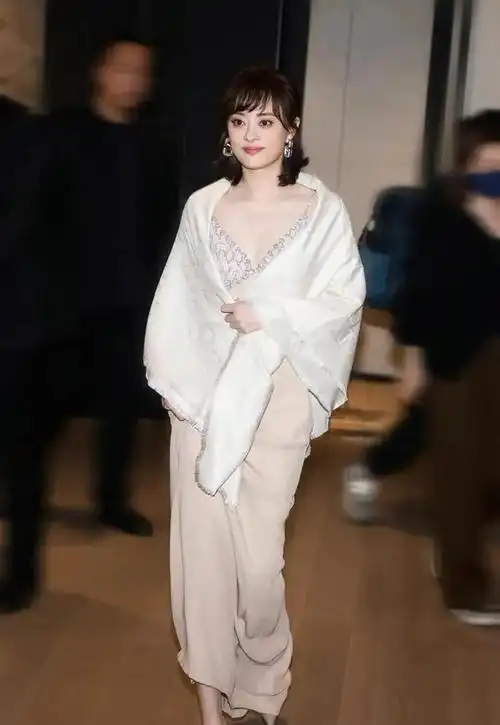 蒋勤勤说对了,从"变美"的孙俪身上:我看到了娱乐圈残酷的真