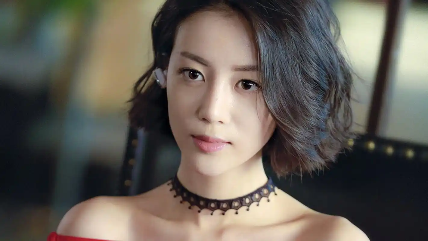 李溪芮 明星风尚壁纸