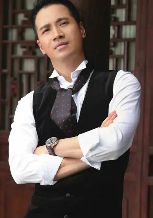 俊男何晟铭漂亮私搭