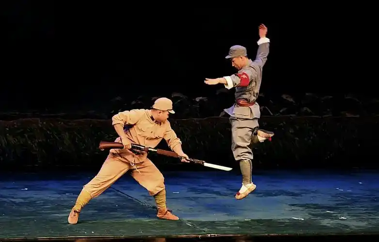 重温:革命样板戏 沙家浜>