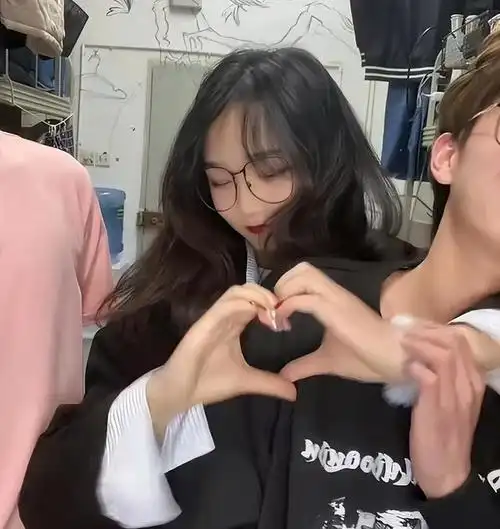 女装大佬藏鸡效果图有教程女装大佬藏鸡效果图动漫