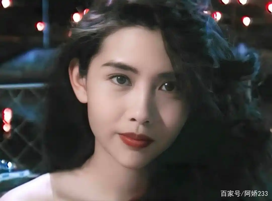 如何评价邱淑贞的颜值?