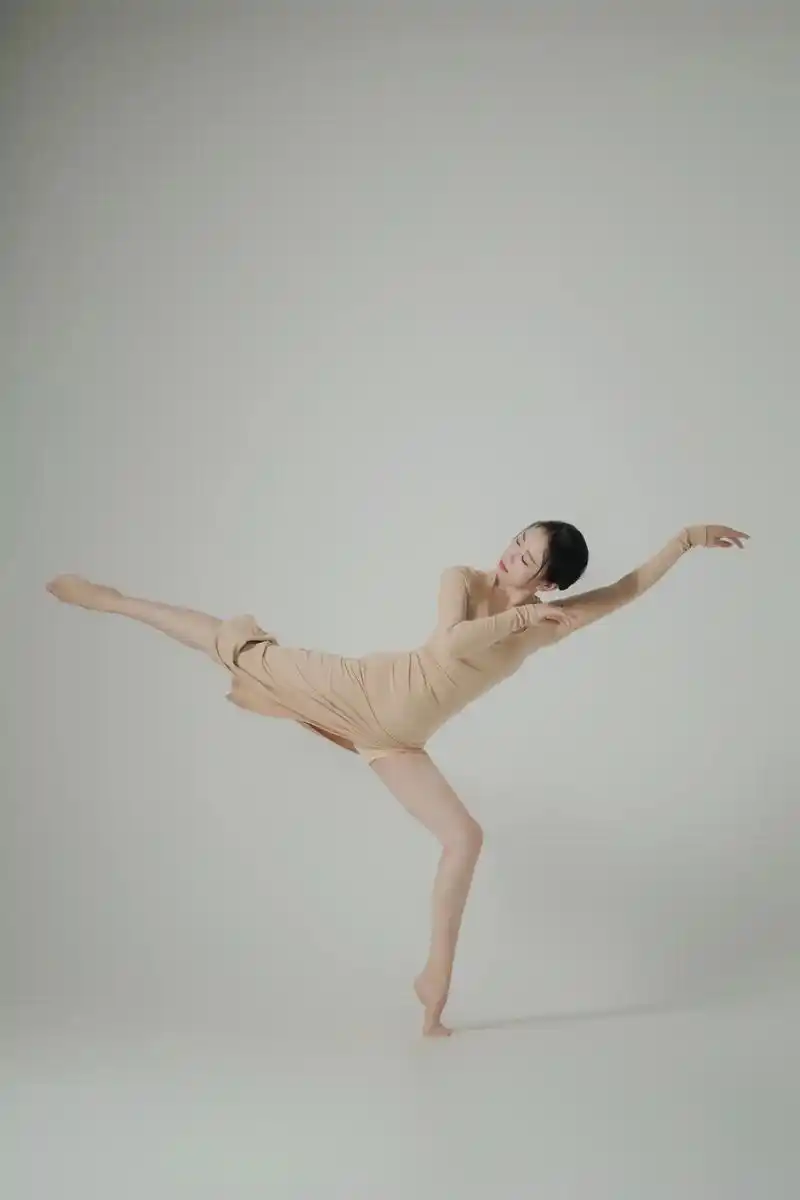 舞蹈艺术写真 #感谢每个阶段不同的自己 #正青春不负芳华  - 抖音